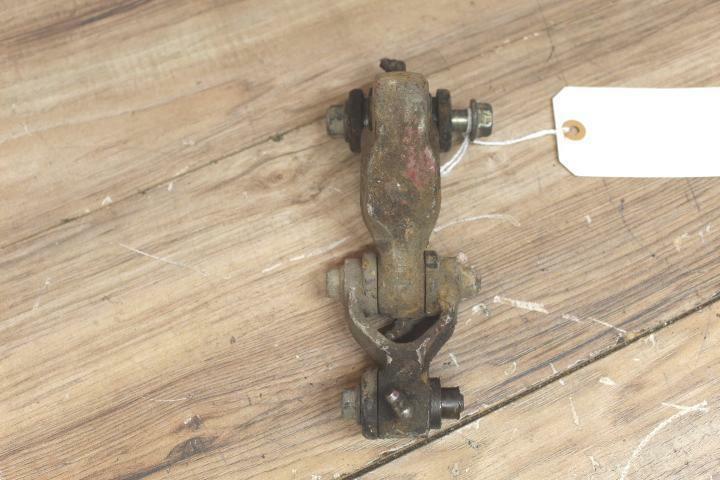 1981 Honda XR250R REAR DOGBONE SHOCK LINKAGE LINK KNUCKLE *DIRTY