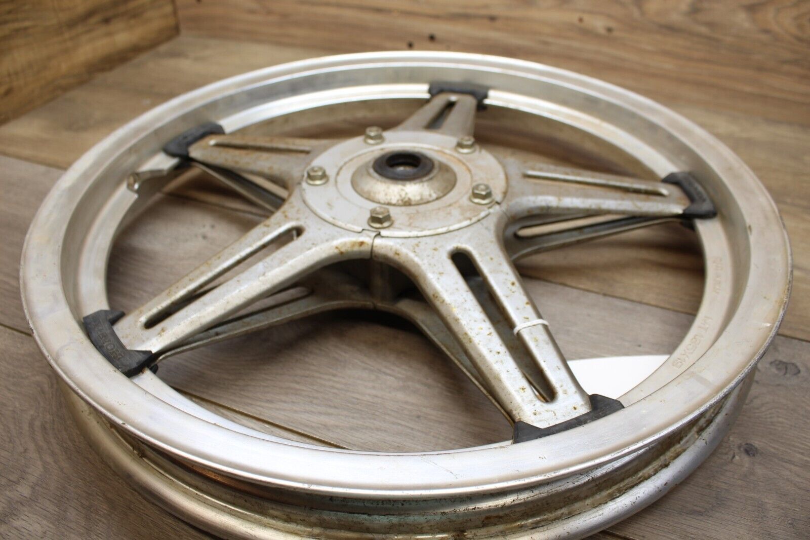 1978 Honda CM400A HONDAMATIC Silver FRONT WHEEL RIM 19x1.85