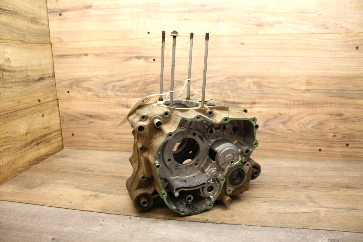 2009 09 Honda Recon TRX 250 TRX250 ENGINE MOTOR LEFT RIGHT CRANKCASE CRANK CASES