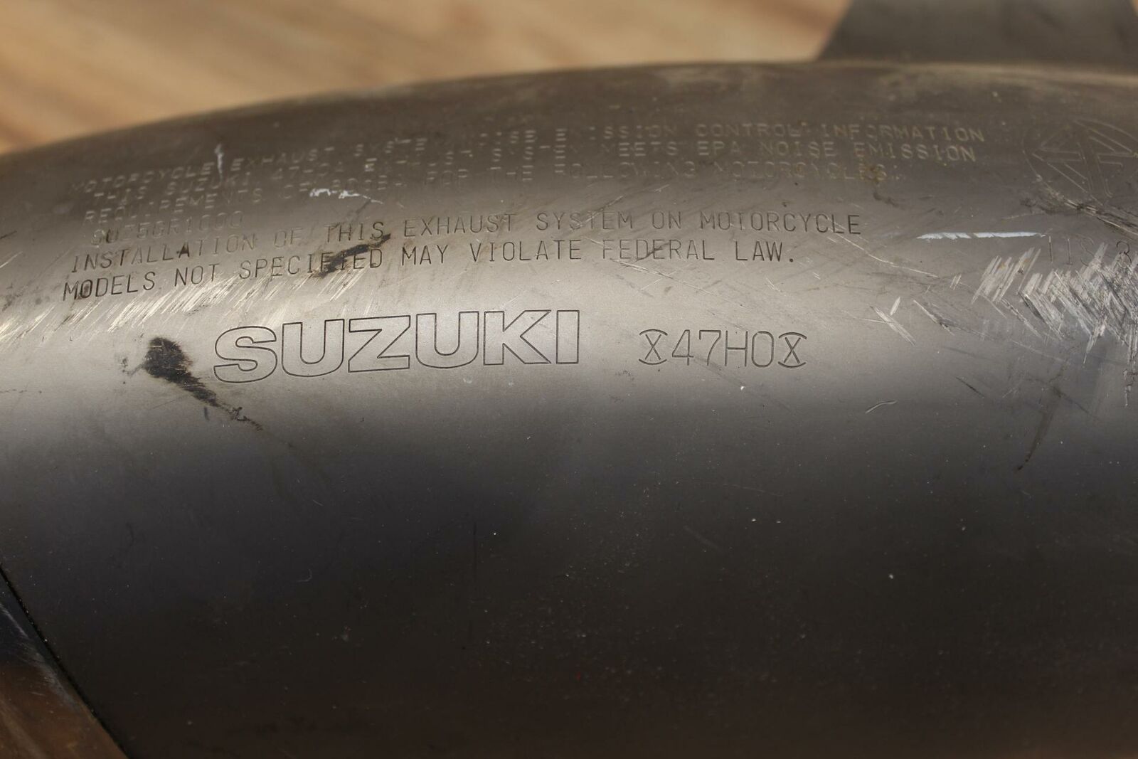 2009 Suzuki GSXR1000 RIGHT EXHAUST PIPE MUFFLER SLIP ON CAN SILENCER