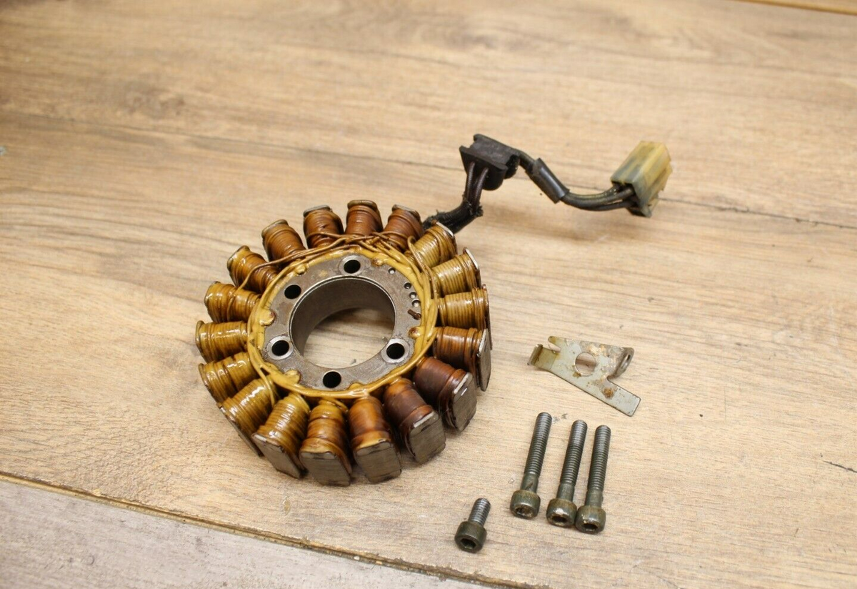 01 02 2002 Suzuki GSXR1000 GSXR 1000 Stator w Inner Hardware