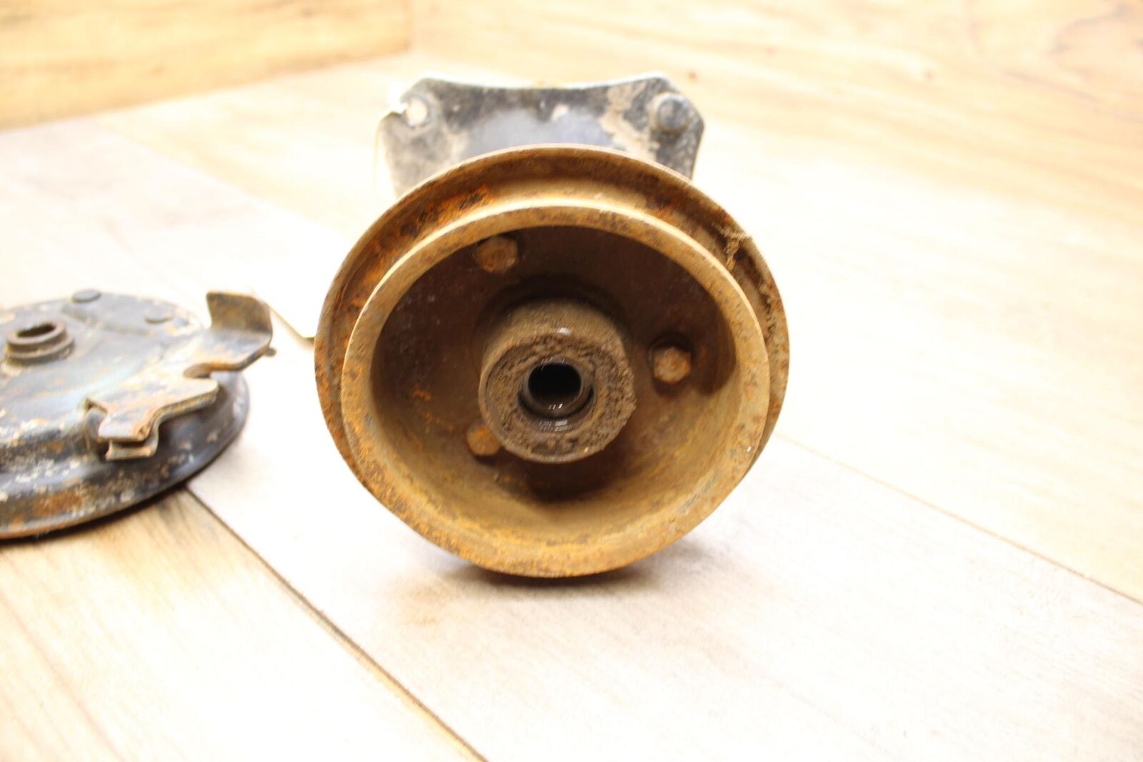 1983 Honda ATC185S FRONT WHEEL RIGHT OR LEFT HUB DRUM