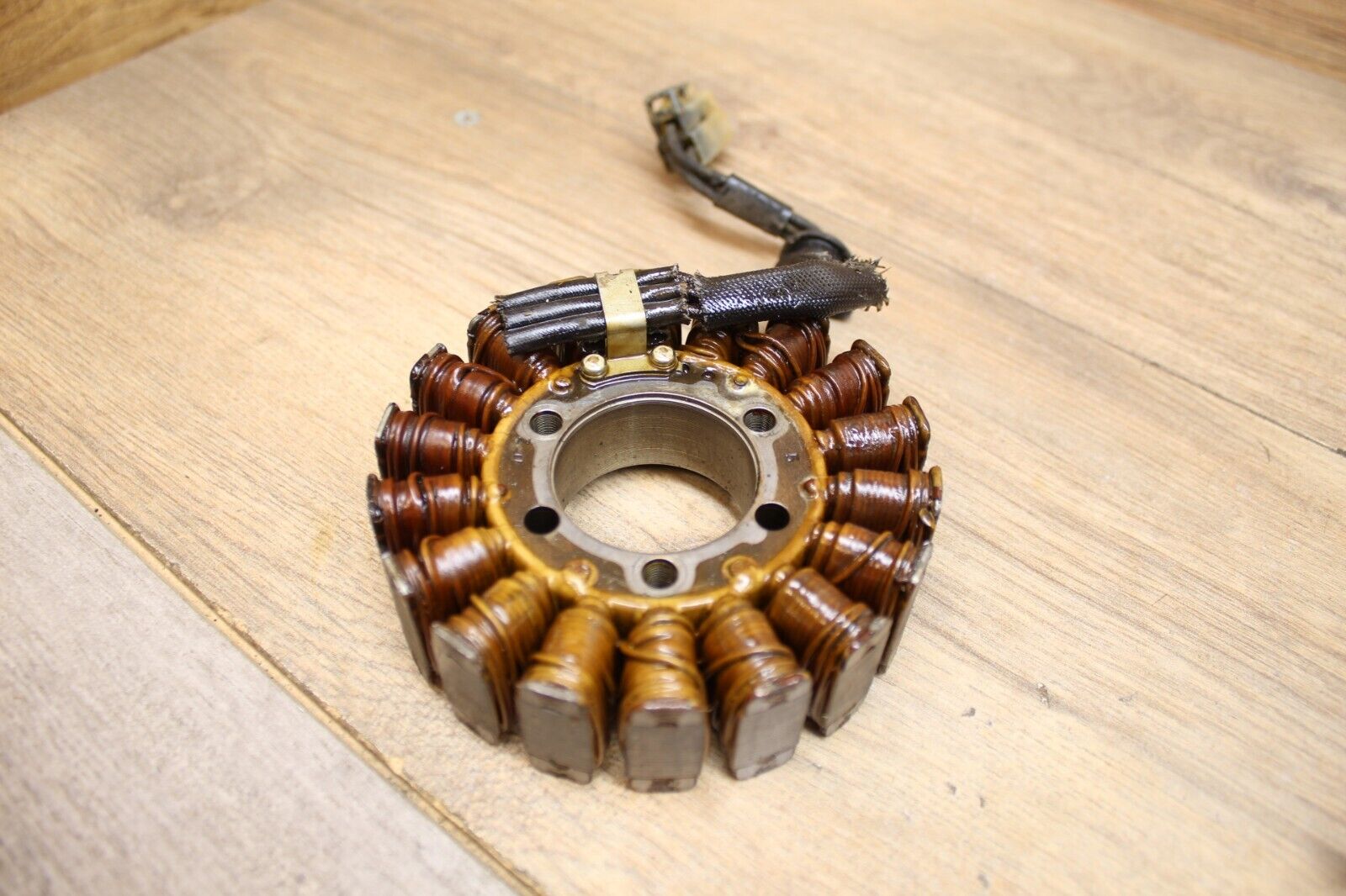 01 02 2002 Suzuki GSXR1000 GSXR 1000 Stator w Inner Hardware