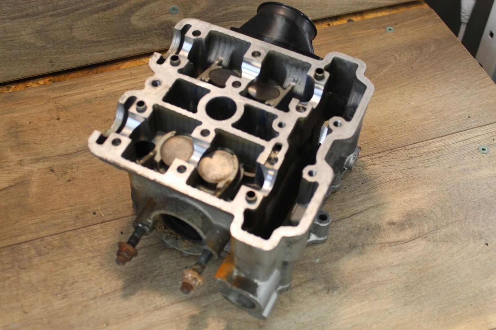 2002 SUZUKI SV650 REAR ENGINE TOP END CYLINDER HEAD