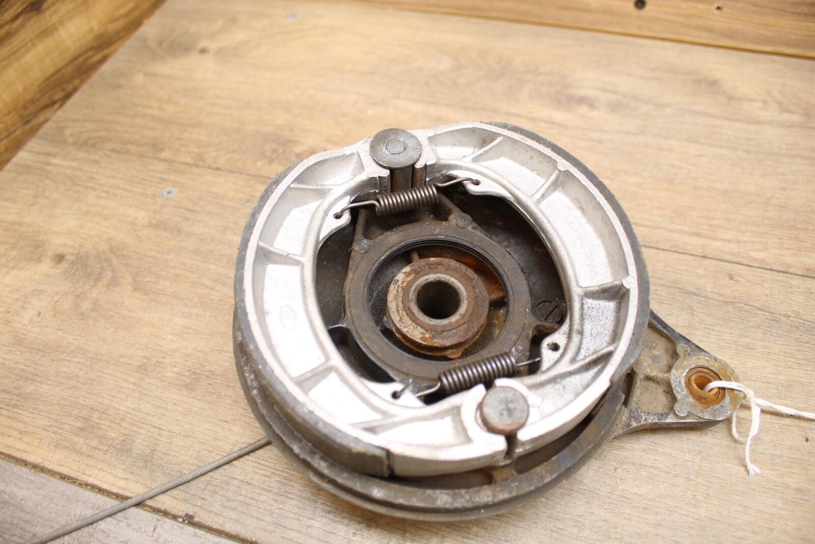 1992 Suzuki DR250S REAR BACK BRAKE DRUM ASSEMBLY