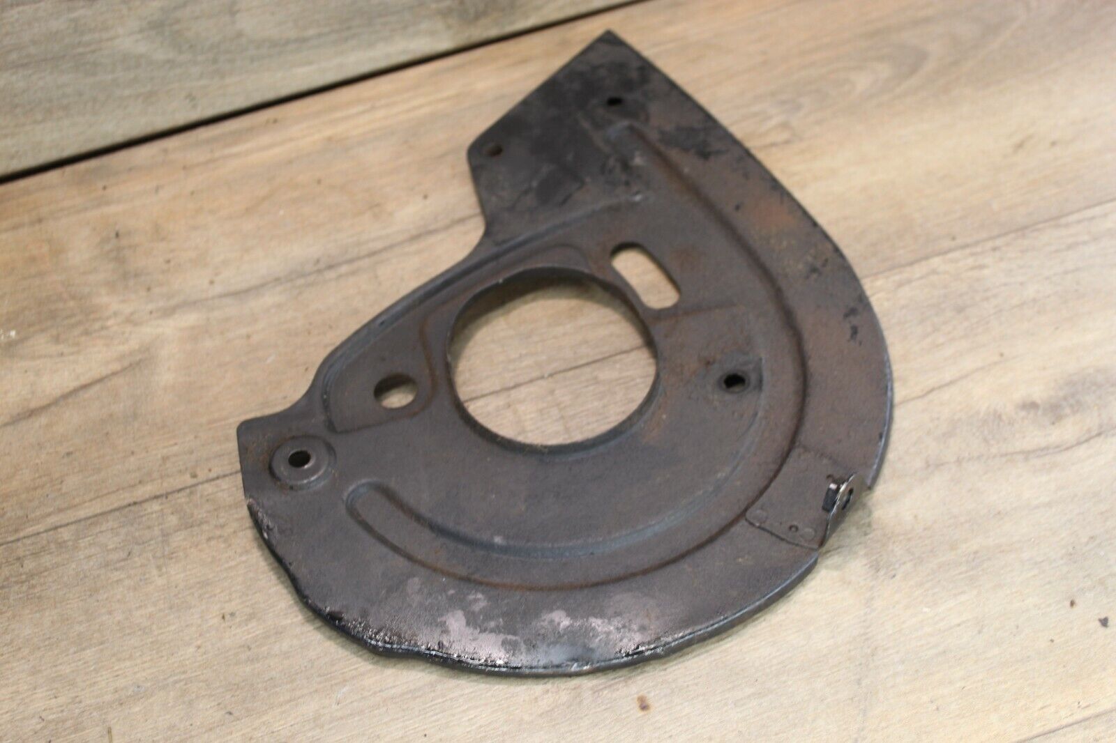 1983 HONDA ATC110 REAR BACK DRIVE CHAIN GUARD COVER SHIELD 40523-943-010