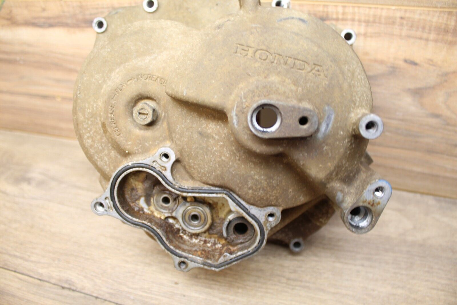 2009 09 Honda Recon TRX 250 TRX250 TE ENGINE CASE CLUTCH COVER