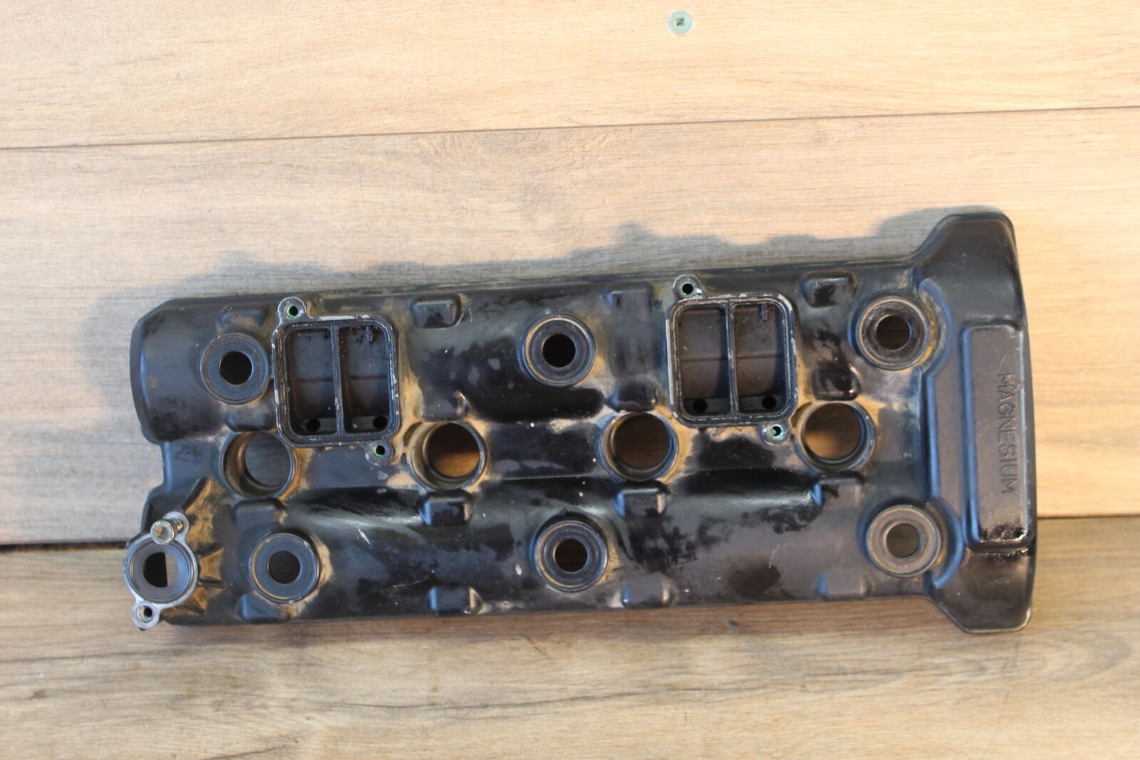 2002 SUZUKI GSXR1000 ENGINE TOP END CYLINDER HEAD COVER 11171-35F00