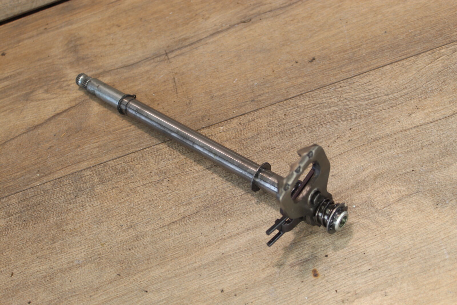 2006 SUZUKI GSXR1000 SHIFTER SHIFT SHAFT WITH HARDWARE 25510-40F00