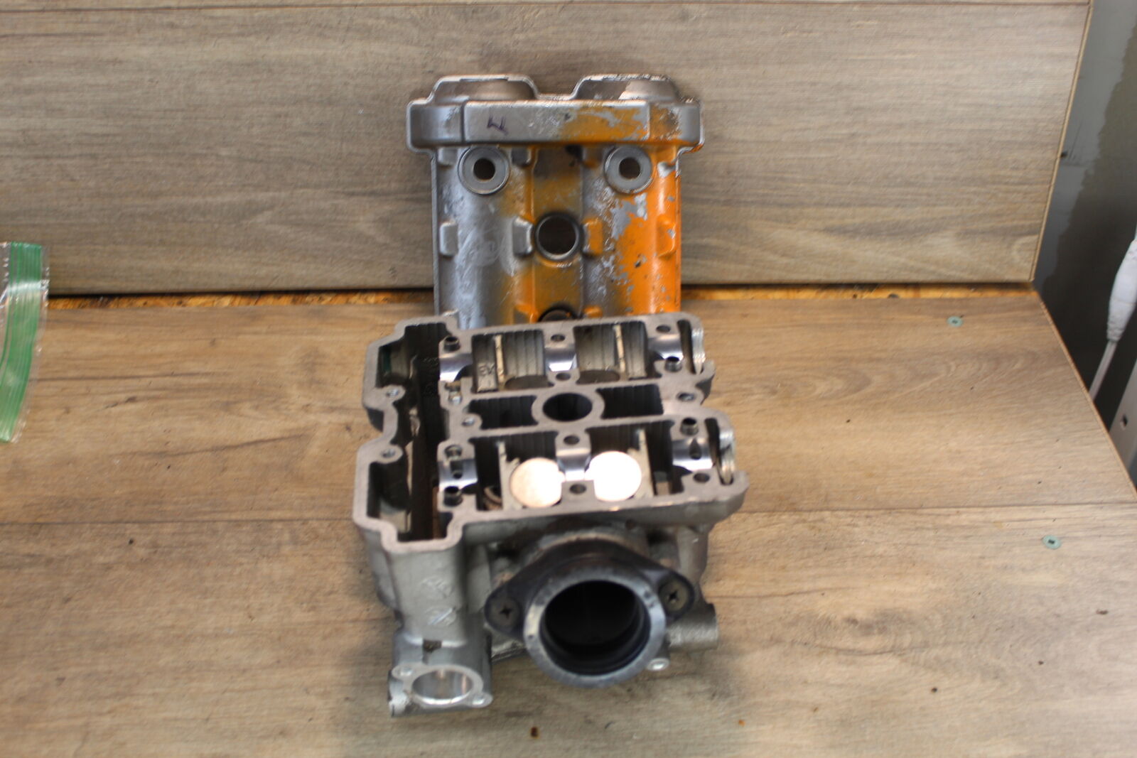 2002 SUZUKI SV650 FRONT ENGINE TOP END CYLINDER HEAD AND COVER 11101-20F31