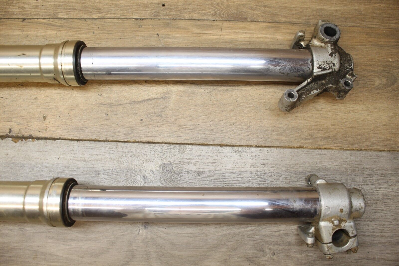 1992 92 Suzuki RM125 RM 125 FRONT LEFT RIGHT FORK SUSPENSION FORKS TRIPLE TREES