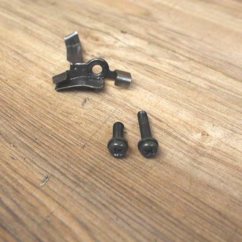 2000 Yamaha V Star 650 XVS650 Custom INNER STATER HARDWARE BOLTS BRACKET