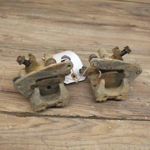 1999 Yamaha Big Bear 350 LEFT RIGHT FRONT BRAKE CALIPER PAIR