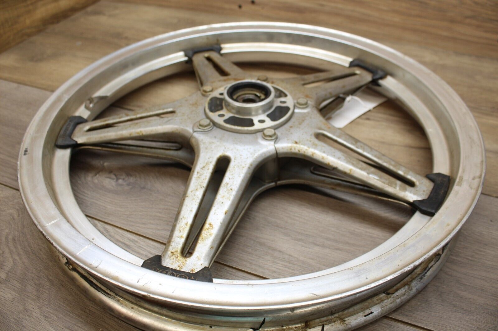 1978 Honda CM400A HONDAMATIC Silver FRONT WHEEL RIM 19x1.85