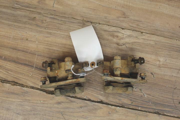 1999 Yamaha Big Bear 350 LEFT RIGHT FRONT BRAKE CALIPER PAIR