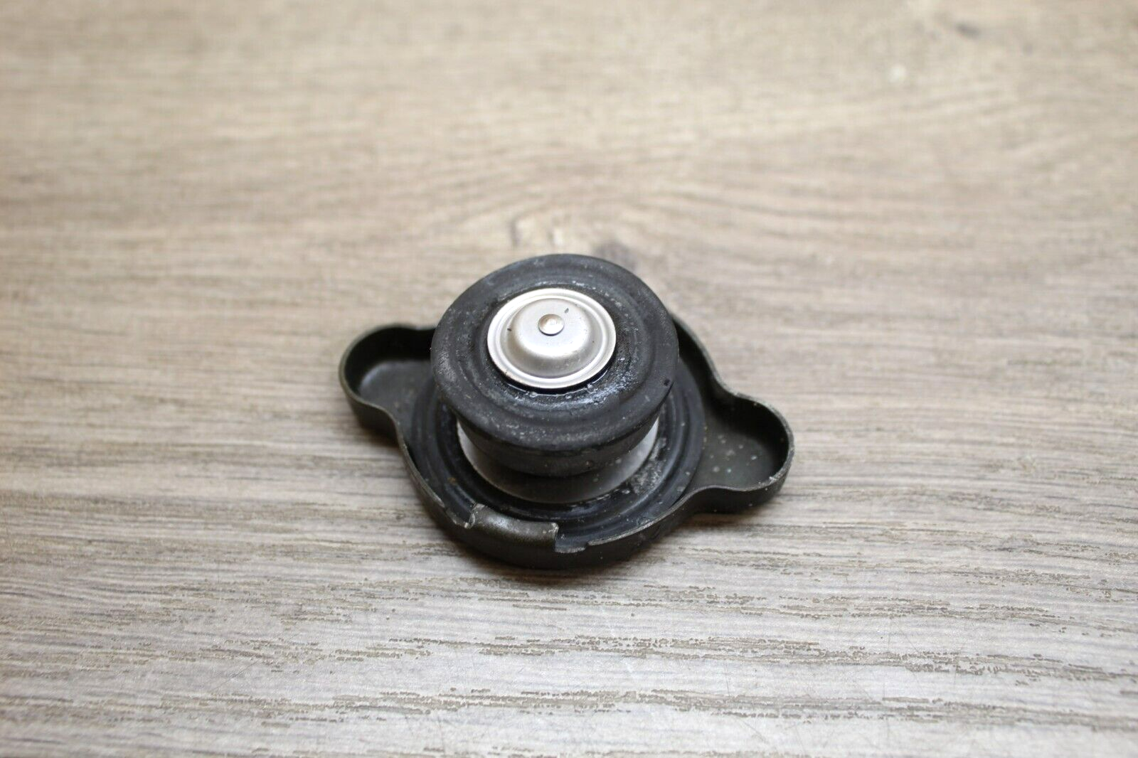 04 05 2004 Suzuki GSXR600 RADIATOR CAP