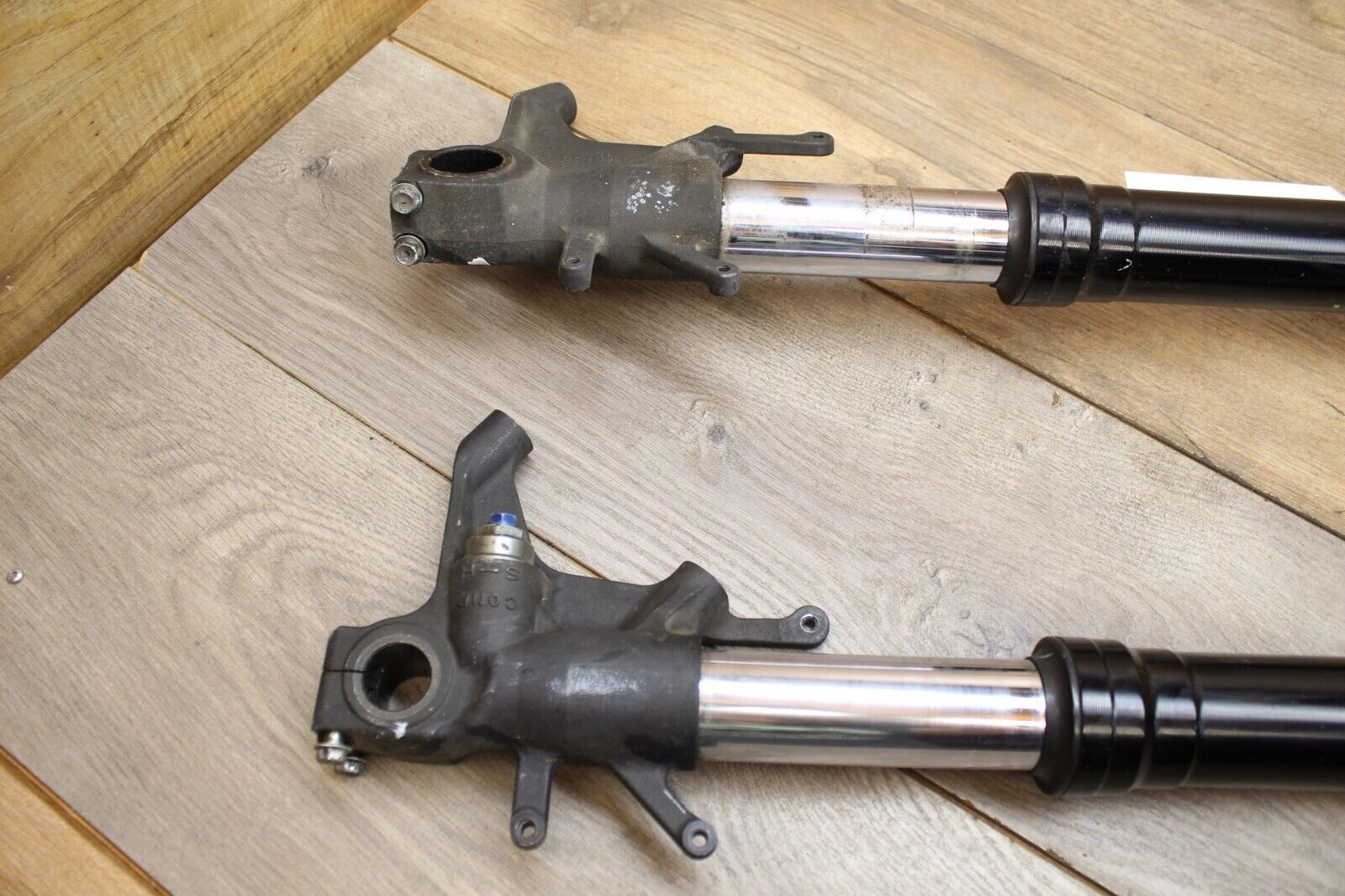 2008 Suzuki GSXR750 RIGHT LEFT FRONT SUSPENSION FORKS W LOWER TRIPLE TREE