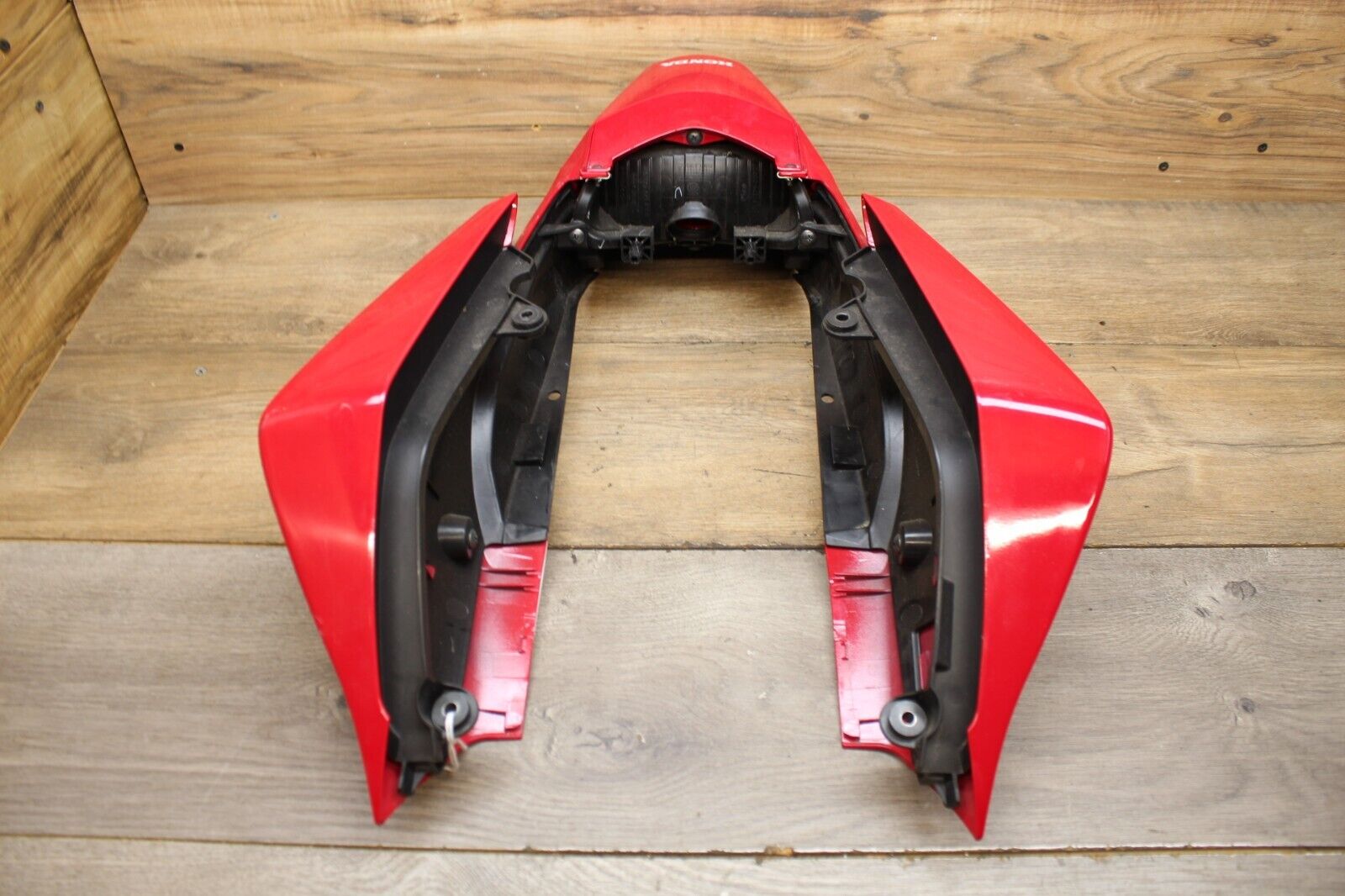 15-22 2022 22 Honda CBR300R CBR 300 Rear Tail Section w Tail Light Red *Nice