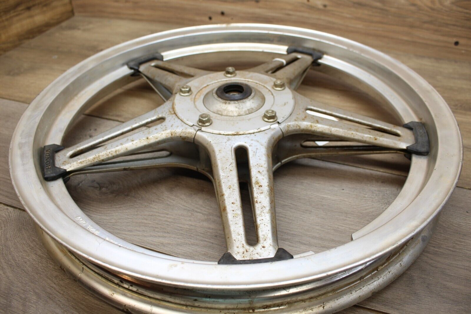 1978 Honda CM400A HONDAMATIC Silver FRONT WHEEL RIM 19x1.85