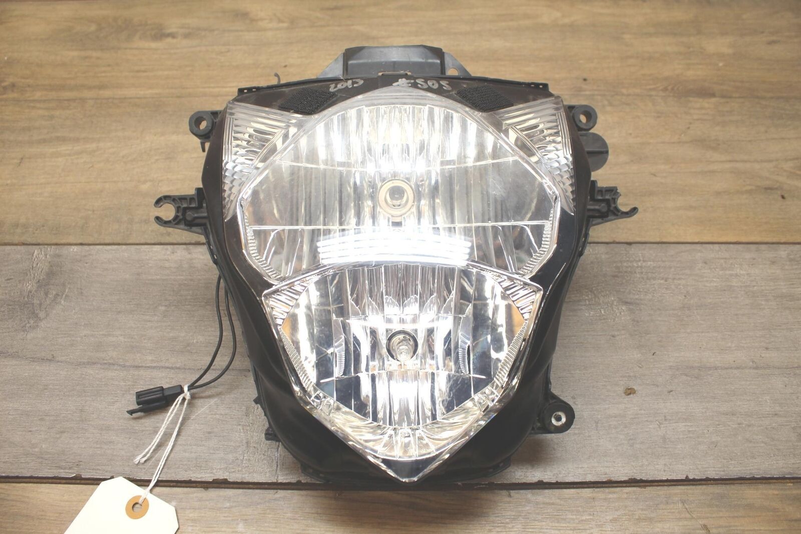 2016 Suzuki GSXR600 FRONT HEADLIGHT HEAD LIGHT LAMP